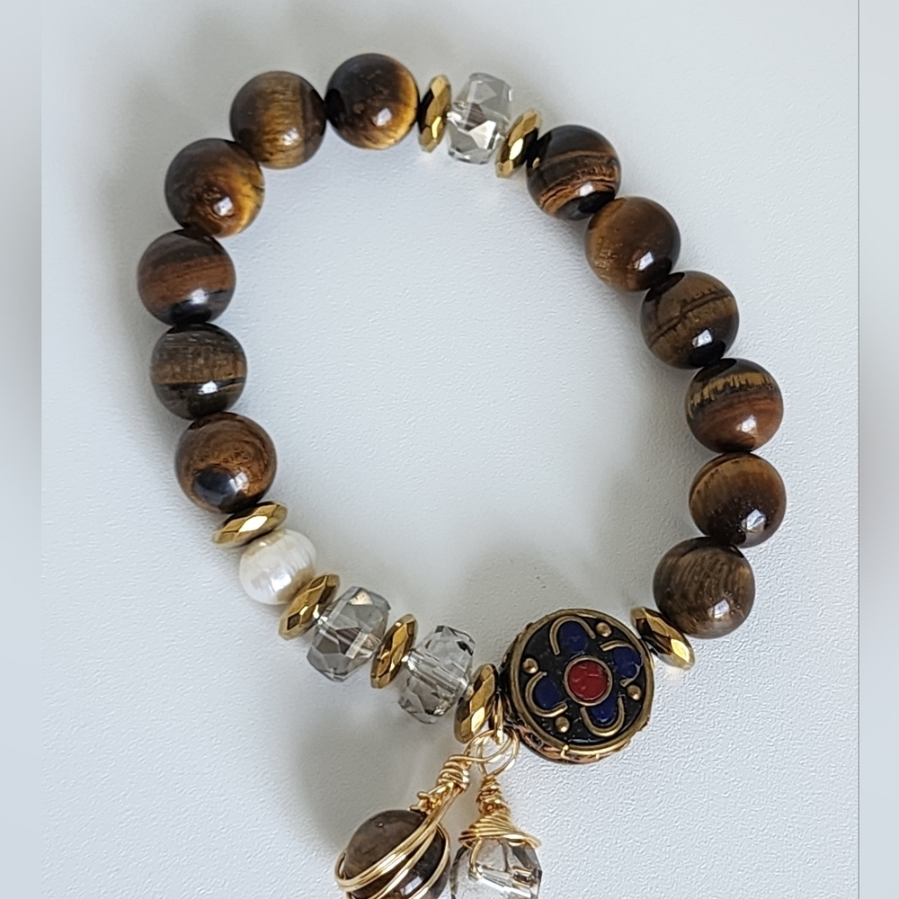 Elegant Gold and Tiger Eye Agate Beaded Bracelet